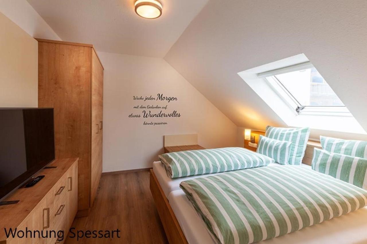 Gaestehaus Zur Quelle Wächtersbach Eksteriør billede
