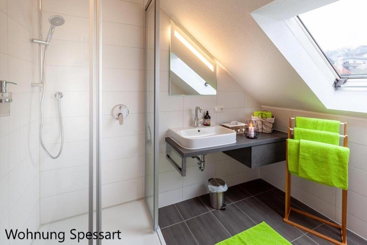Gaestehaus Zur Quelle Wächtersbach Eksteriør billede