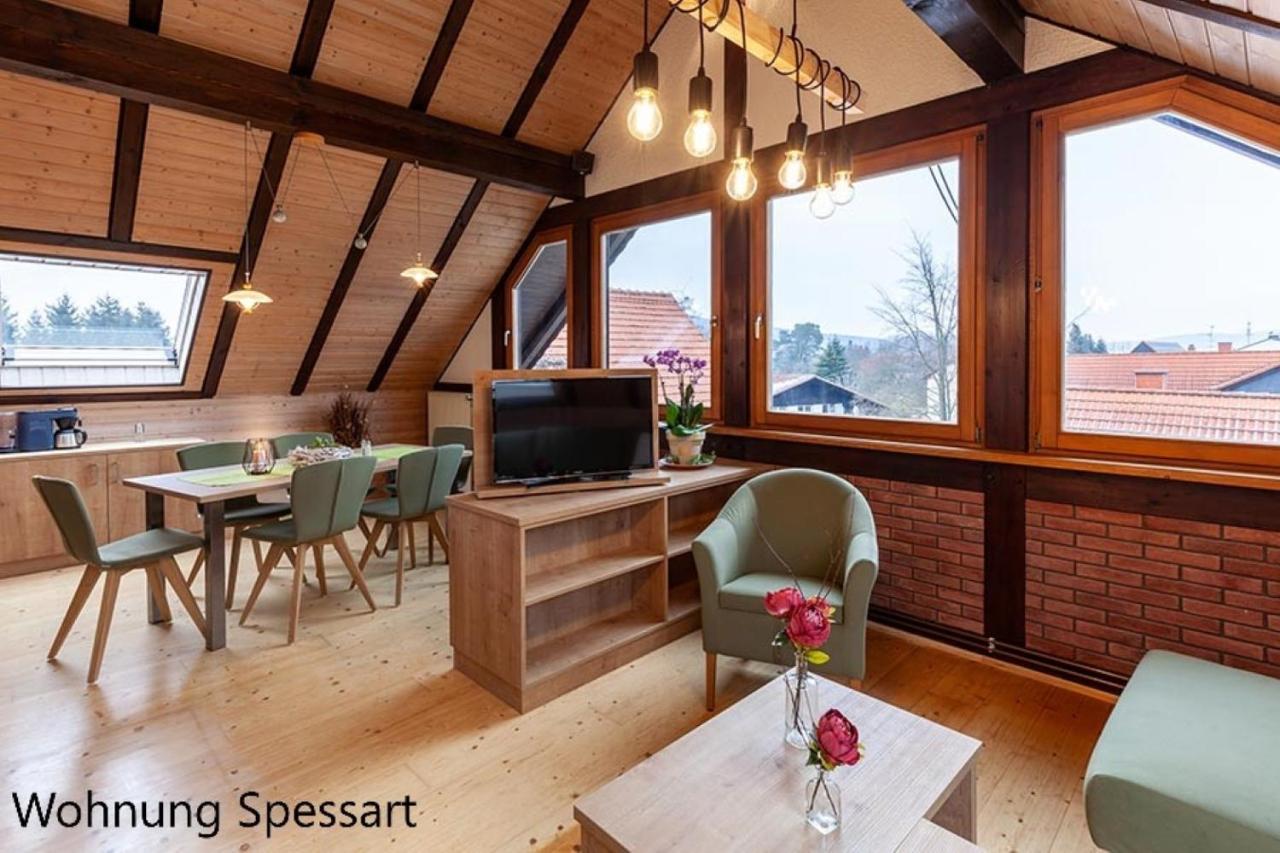 Gaestehaus Zur Quelle Wächtersbach Eksteriør billede